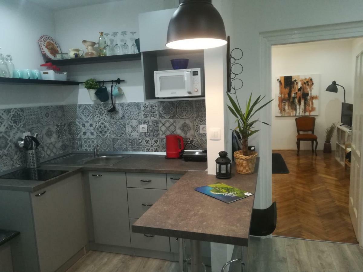 Apartamento Deluxe Zoya Centar Pula Exterior foto